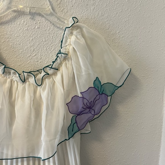 Vintage 1970's Maxi Dress White Pleated Off the Shoulder Chiffon Boho Ethereal - Picture 5 of 15